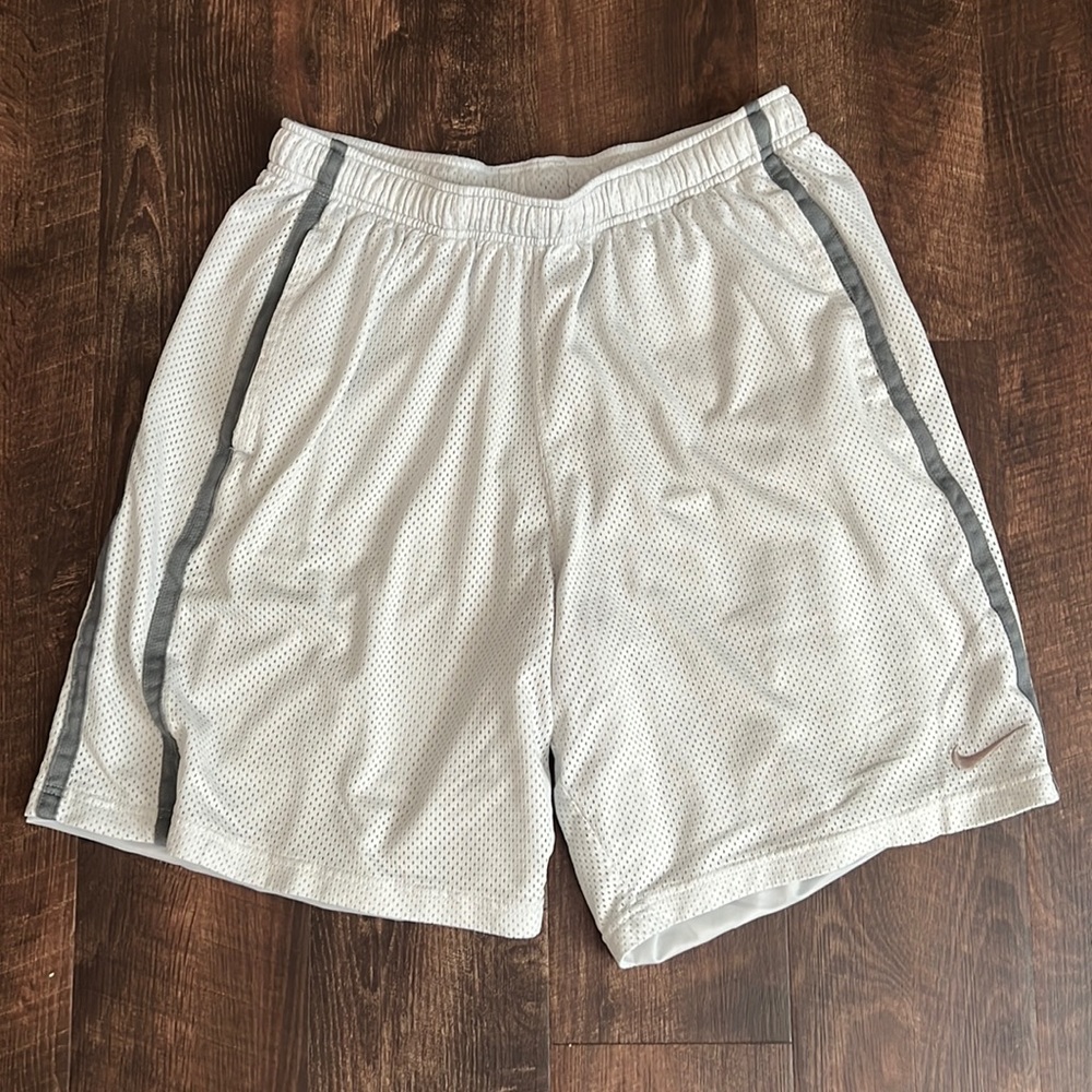 Mens Nike Shorts Size XL